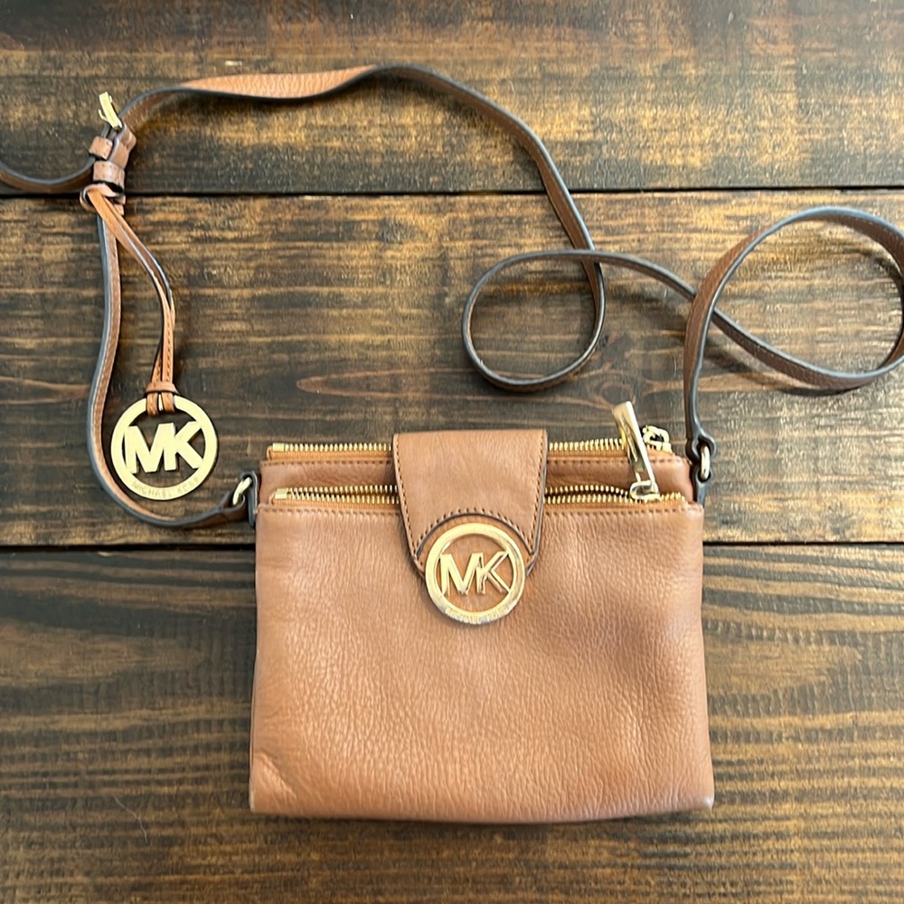 Micheal Kors crossbody